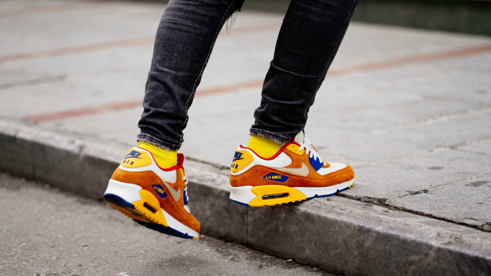 Performance Meets Style: Best Sneakers for Everyday Wear