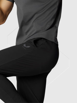 Castore Tech Training Pants Black/Gunmetal from Saxumo.com