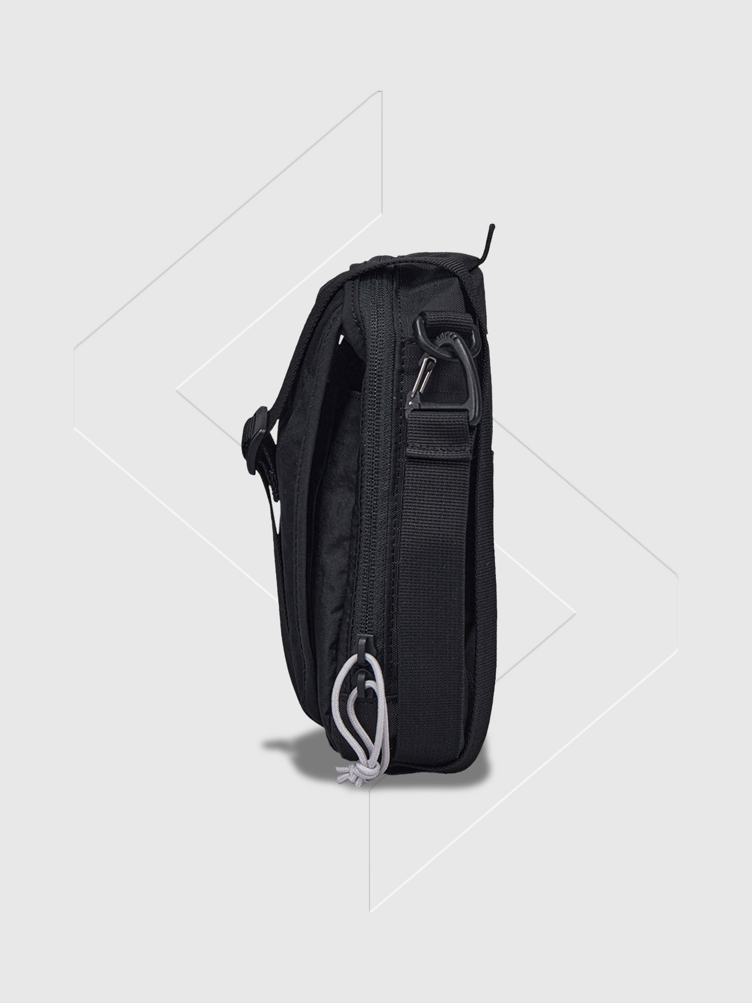 Berghaus Unisex Xodus X-Body Large Bag Black from Saxumo.com