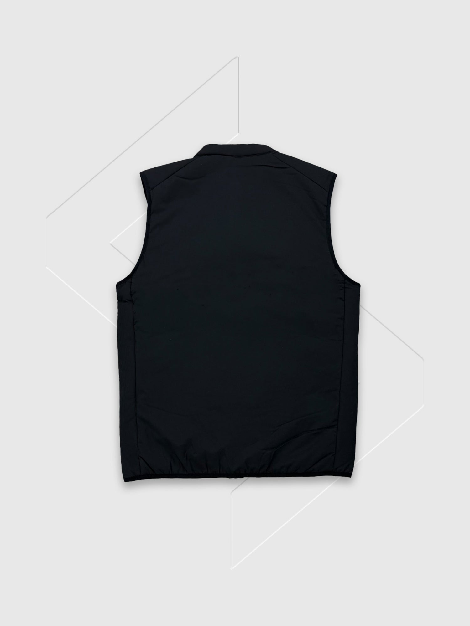 Lyle and Scott Sports Hybrid Double Baffle Gilet Jet Black from Saxumo