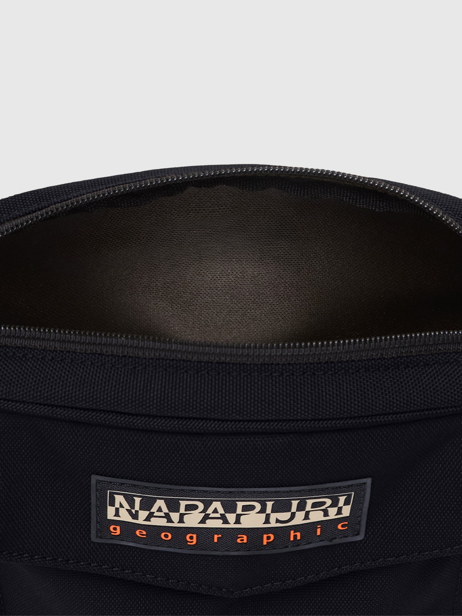 Napapijri Voyage CB Black Beauty from Saxumo.com