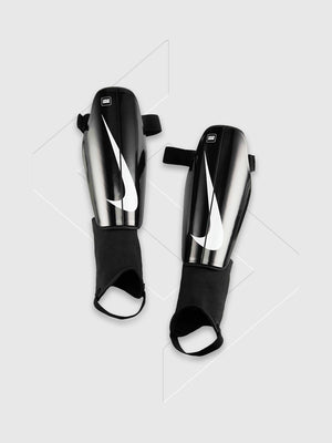 Nike Charged Shin Guards Black/White from Saxumo