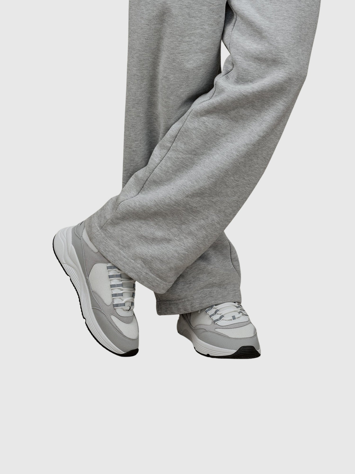 Unseen Clarn Grey/White from Saxumo.com