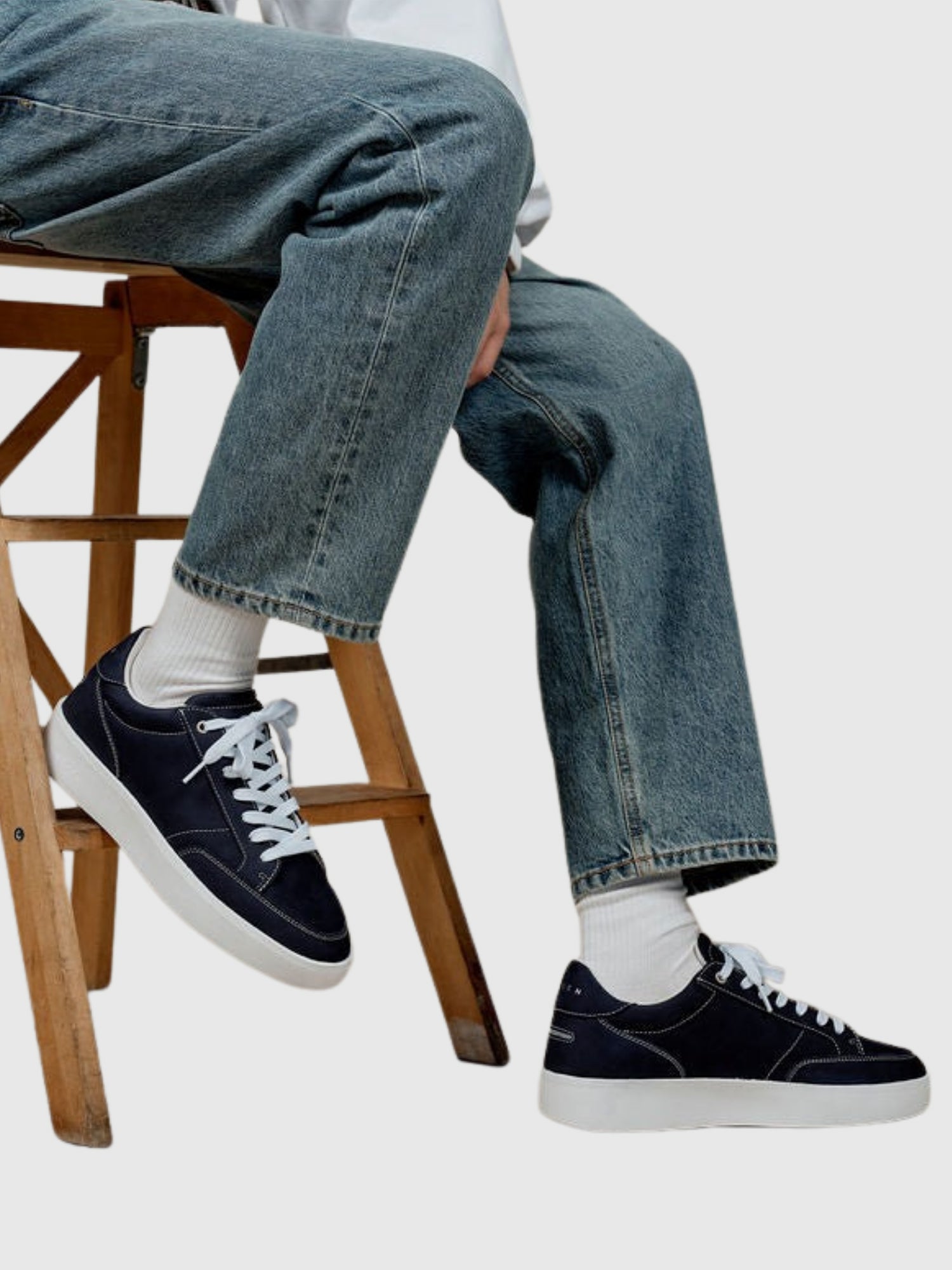 Unseen Helier Navy/White from Saxumo.com